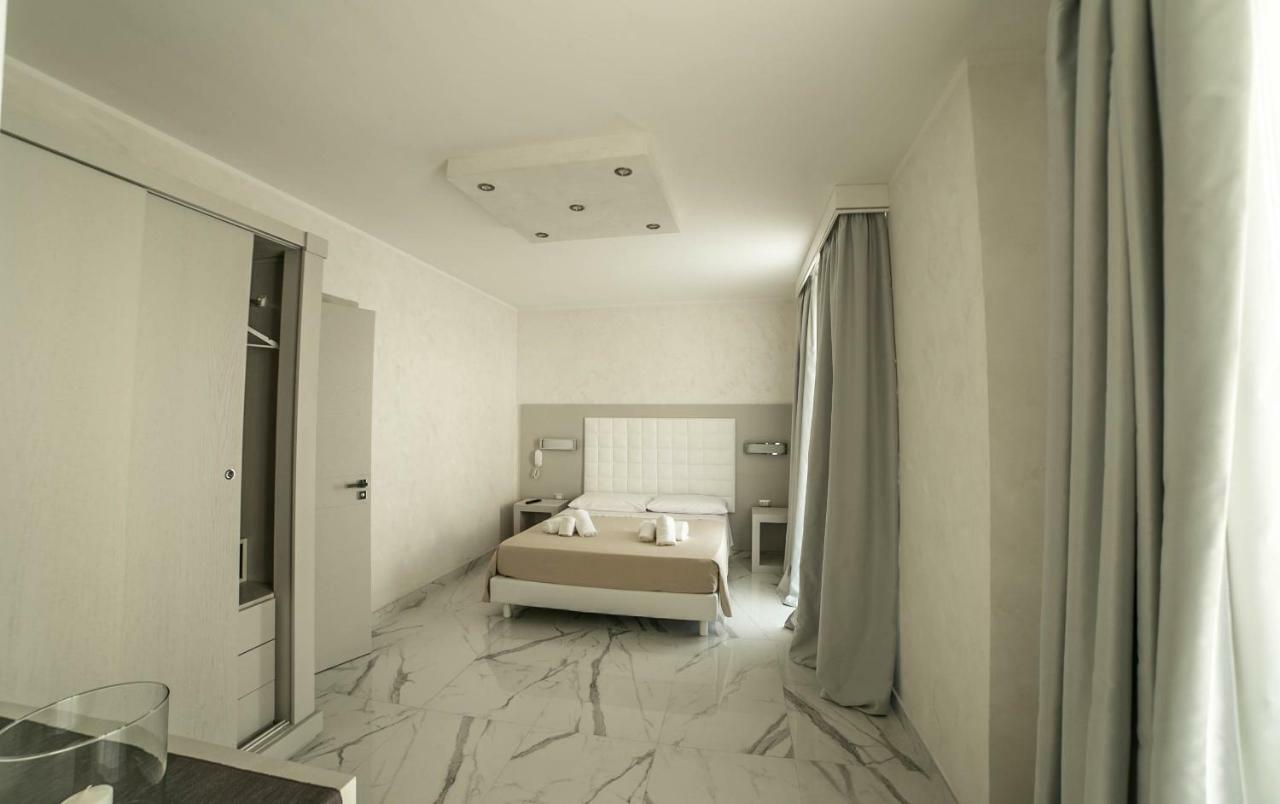 Camera Sul Mare Riviera 切萨雷奥港 外观 照片